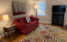 Cozy Cottage In Great Location